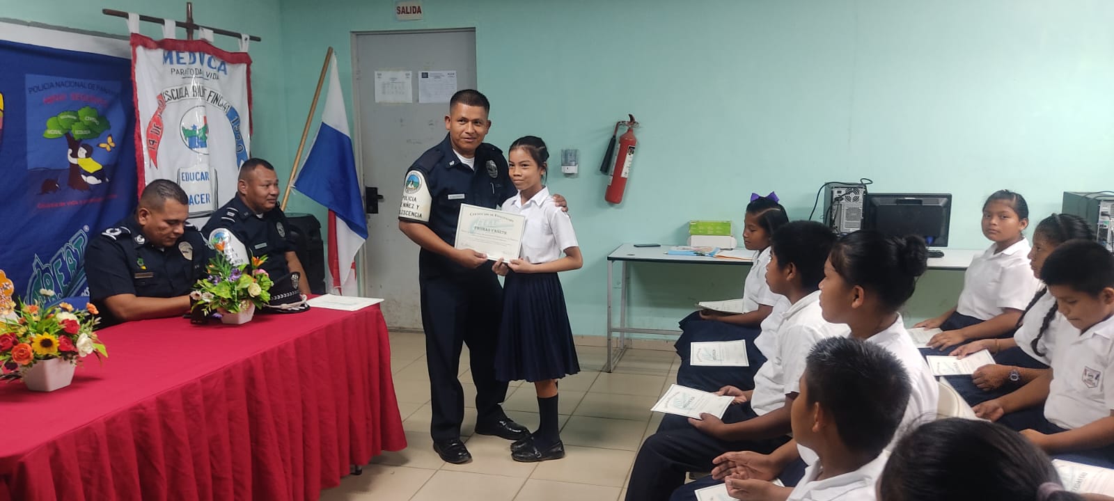 GRADUACI&Oacute;N DEL PROGRAMA GREAT EN CHANGUINOLA